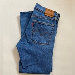 Blue wash Wedgie Straight Levi’s